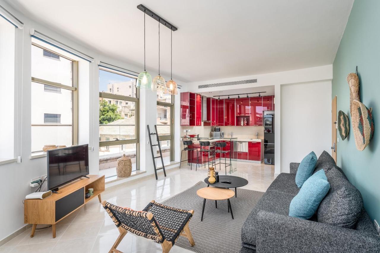 Superbe Avec Terrasse Tres Proche De La ! Apartment Tel Aviv